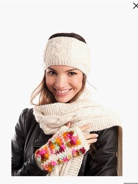 Nirvanna Designs hand warmers NWOT